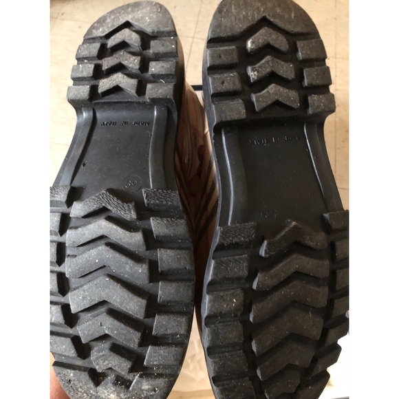 Burberry Rain Boots - Picture 4 of 16